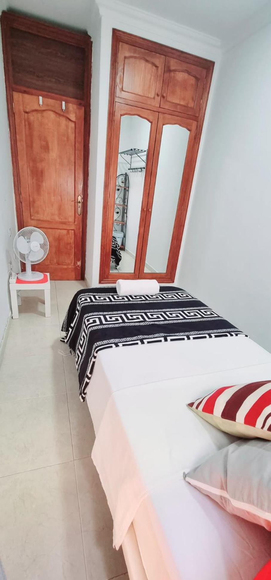 Almar We Go! Habitaciones Privadas En Alcala - Private Rooms - Pieces Privees - In Shared Apartment Exterior photo